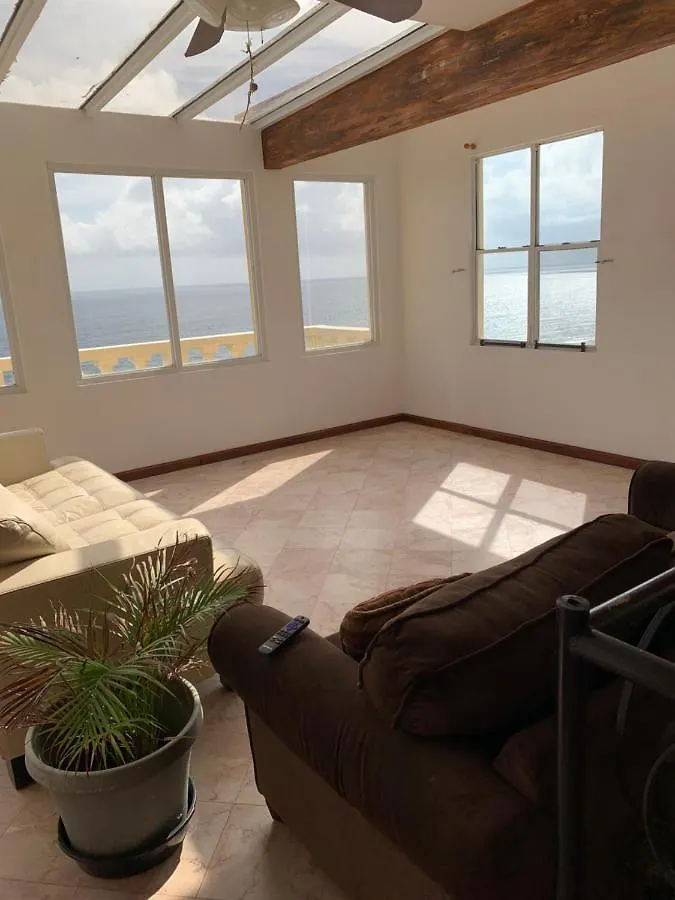 Semesterbostad Oceanfront Hideaway Main Floor Villa Isabela