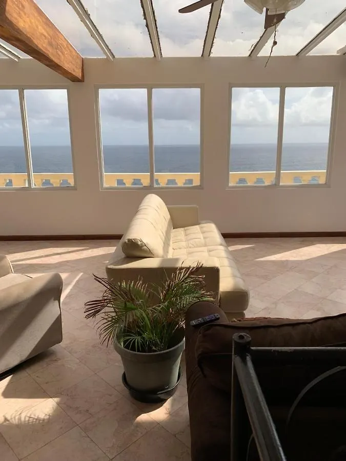 Oceanfront Hideaway Main Floor Villa Isabela 0*,