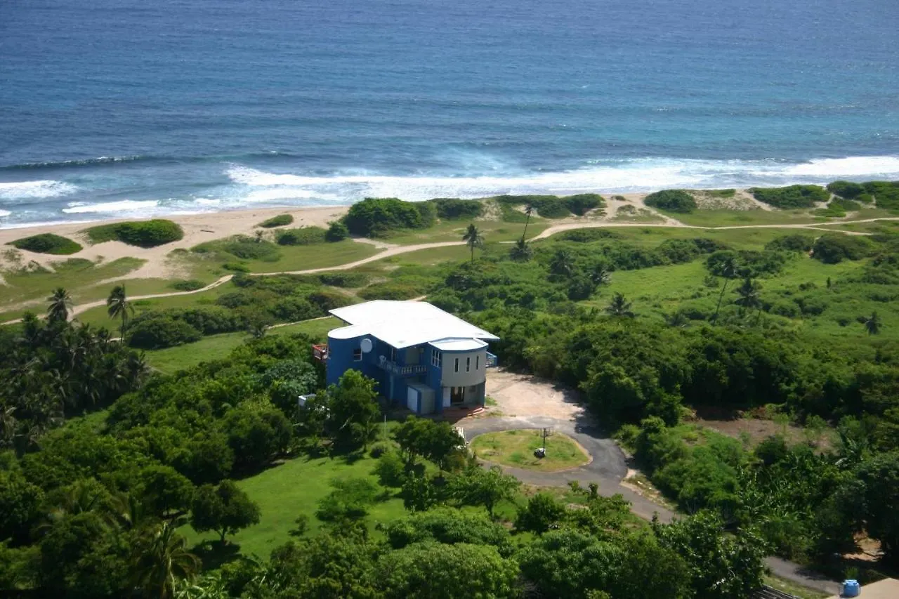 Oceanfront Hideaway Main Floor Villa Isabela